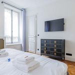 Rent 3 bedroom apartment of 114 m² in Paris 16e Arrondissement