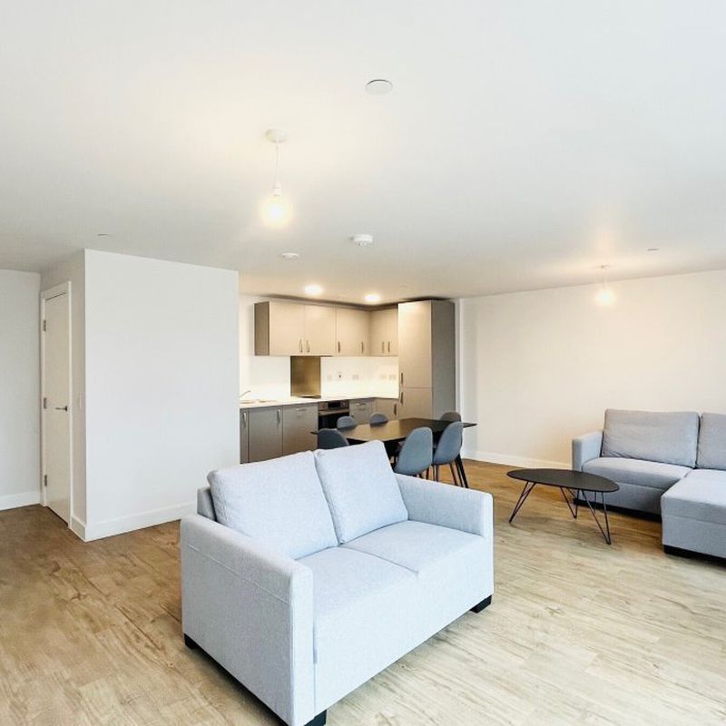 3 bedroom property to let in Lower Essex Street, Birmingham - £2,500 pcm Lichfield