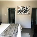 Rent 4 bedroom apartment of 145 m² in Johannesburg