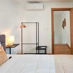 Rent 2 bedroom house of 73 m² in Porto