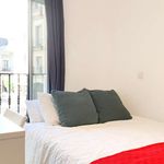 Rent a room of 220 m² in Madrid
