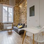 Rent 7 bedroom apartment of 25 m² in Lyon