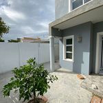 Rent 2 bedroom house of 424 m² in Cape Town