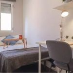 Rent 4 bedroom apartment in Cádiz