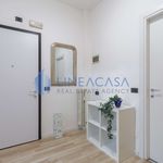 Rent 1 bedroom apartment of 38 m² in Milano