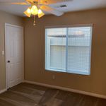Rent 3 bedroom apartment of 200 m² in Bakersfield
