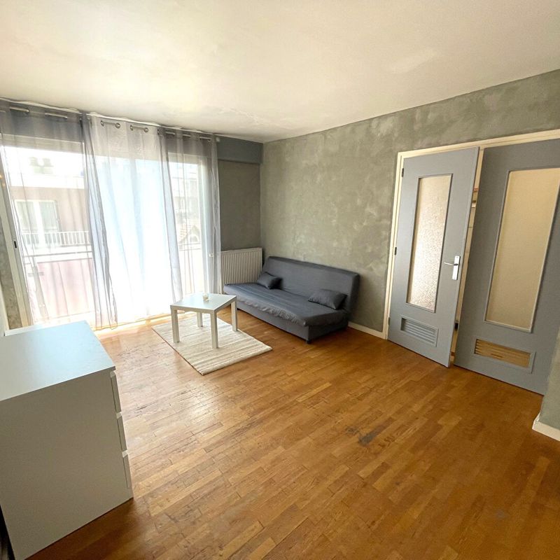 LOCATION : appartement T1 meublé (27 m²) à GRENOBLE echirolles