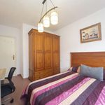 Rent a room of 85 m² in Granada