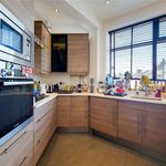 Rent 4 bedroom apartment of 128 m² in London