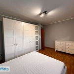 Affitto 4 camera appartamento di 107 m² in Roma