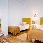 Rent 3 bedroom apartment of 180 m² in Sevilla
