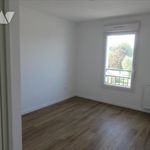 Rent 2 bedroom apartment of 4057 m² in Sequedin