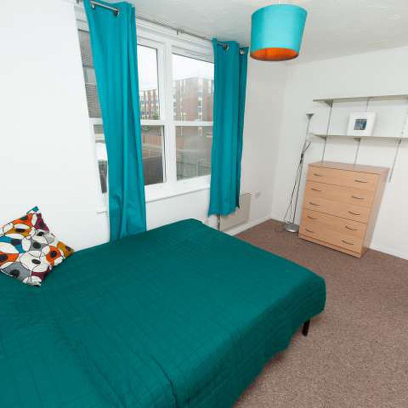 Room in a 6-Bedroom Apartment for rent in Tower Hamlets, Lon Bow