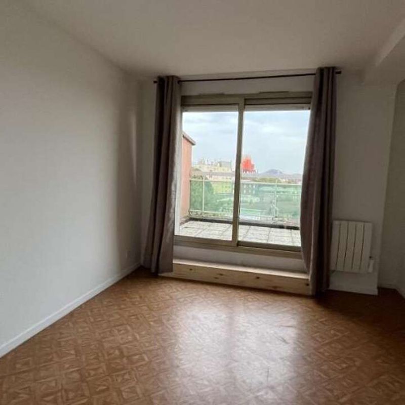 Location appartement 4 pièces 93 m² Valenciennes (59300)