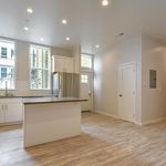 Rent 3 bedroom apartment of 111 m² in San Francisco