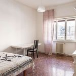 Rent a room of 82 m² in Roma
