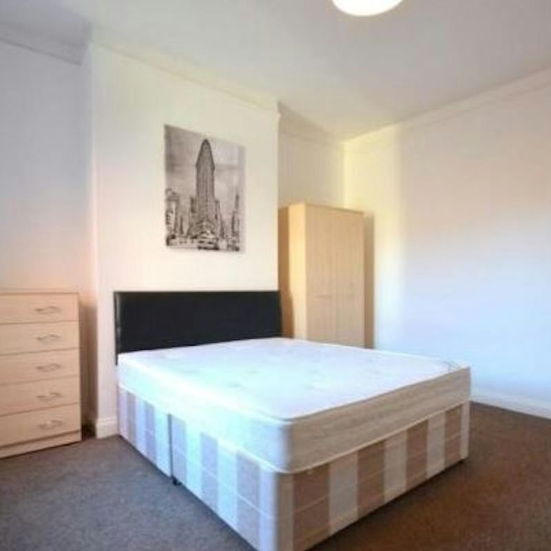 5 Bedroom Property For Rent in Northampton - £581 PCM Kingsley Park