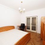 Rent 3 bedroom apartment in Staré Město