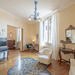Affitto 2 camera appartamento di 76 m² in Firenze