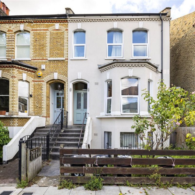 6 bed House New Instruction Rossiter Road, Balham £5,800 PCM Fees Apply Coldblow