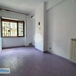 Rent 5 bedroom apartment of 100 m² in Naples
