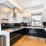 Rent 5 bedroom apartment of 300 m² in Budapest