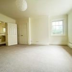 Rent 4 bedroom flat in Cheltenham
