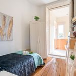 Rent a room of 40 m² in Porto