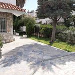 Rent 3 bedroom house of 300 m² in Voula
