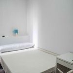 Rent a room of 300 m² in Valencia