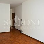 Affitto 2 camera appartamento di 55 m² in Varese