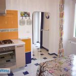 Affitto 6 camera appartamento di 80 m² in Finale Ligure