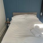 Rent 5 bedroom flat in Swansea