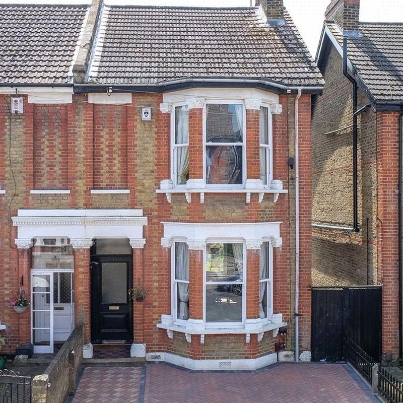 4 bedroom house to rent Gravesend