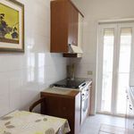 Rent a room of 76 m² in Roma