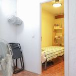 Rent a room of 70 m² in Madrid