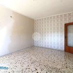 Rent 2 bedroom apartment of 60 m² in Napoli