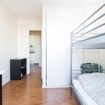  appartement avec 4 chambre(s) en location à Paris