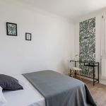 Rent 4 bedroom apartment of 60 m² in Oullins-Pierre-Bénite