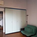 Affitto 3 camera appartamento di 70 m² in Piacenza