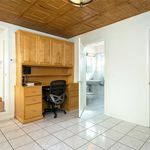 Rent 4 bedroom apartment of 262 m² in Burbank