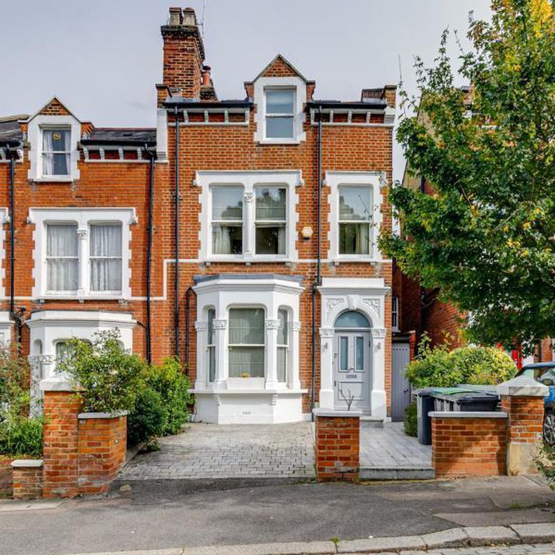 house for rent at house Cromwell Avenue, Highgate N6 Queen's Wood