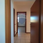 Rent 3 bedroom apartment of 100 m² in Angera