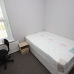 Rent 4 bedroom flat in Salford