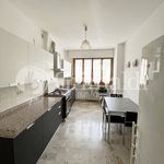 Affitto 5 camera appartamento di 141 m² in Venezia