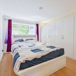 Rent 4 bedroom house of 109 m² in London