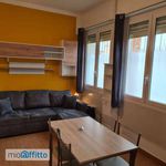 Affitto 2 camera casa di 38 m² in Milano