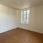 Appartement de 83 m² avec 3 chambre(s) en location à Vic-sur-Cère