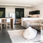 Rent 5 bedroom house of 500 m² in Vari