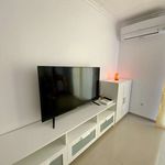 Rent a room of 98 m² in València